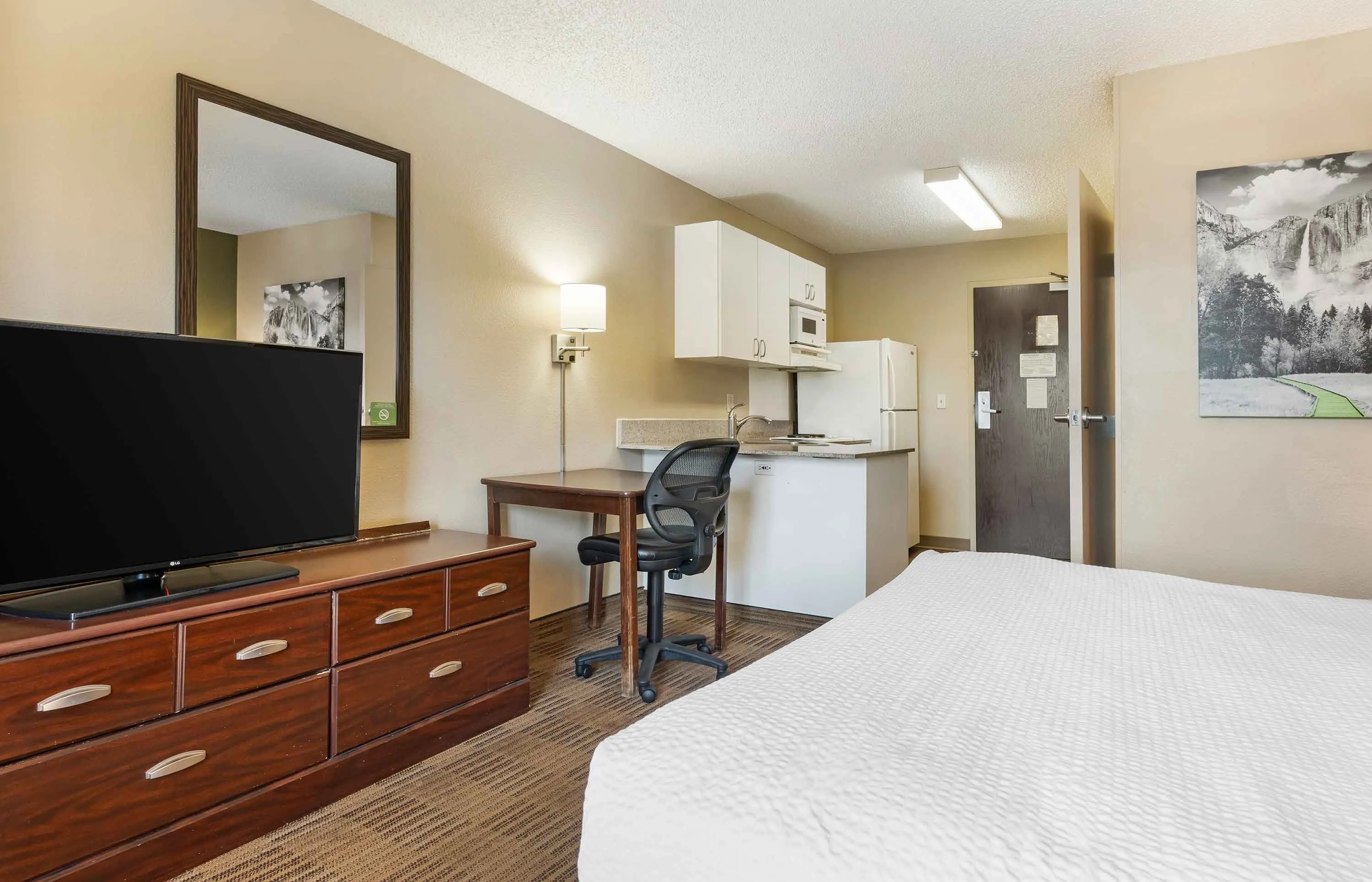 Studio Suite - 1 Queen Bed