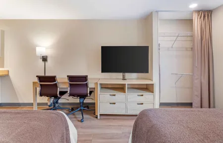 Studio Suite - 2 Full Beds