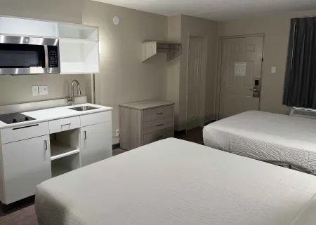 Studio Suite - 2 Queen Beds