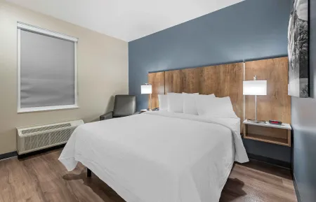 Studio Suite - 1 Queen Bed