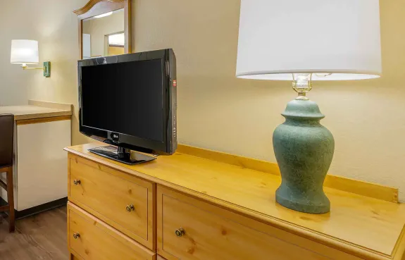 Studio Suite - 1 Queen Bed