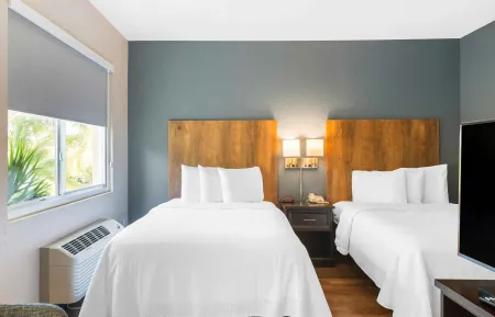 Deluxe Studio - 2 Full Beds