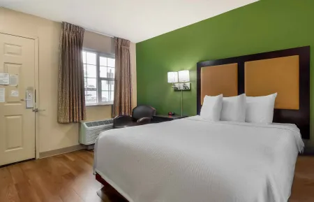 Studio Suite - 1 Queen Bed