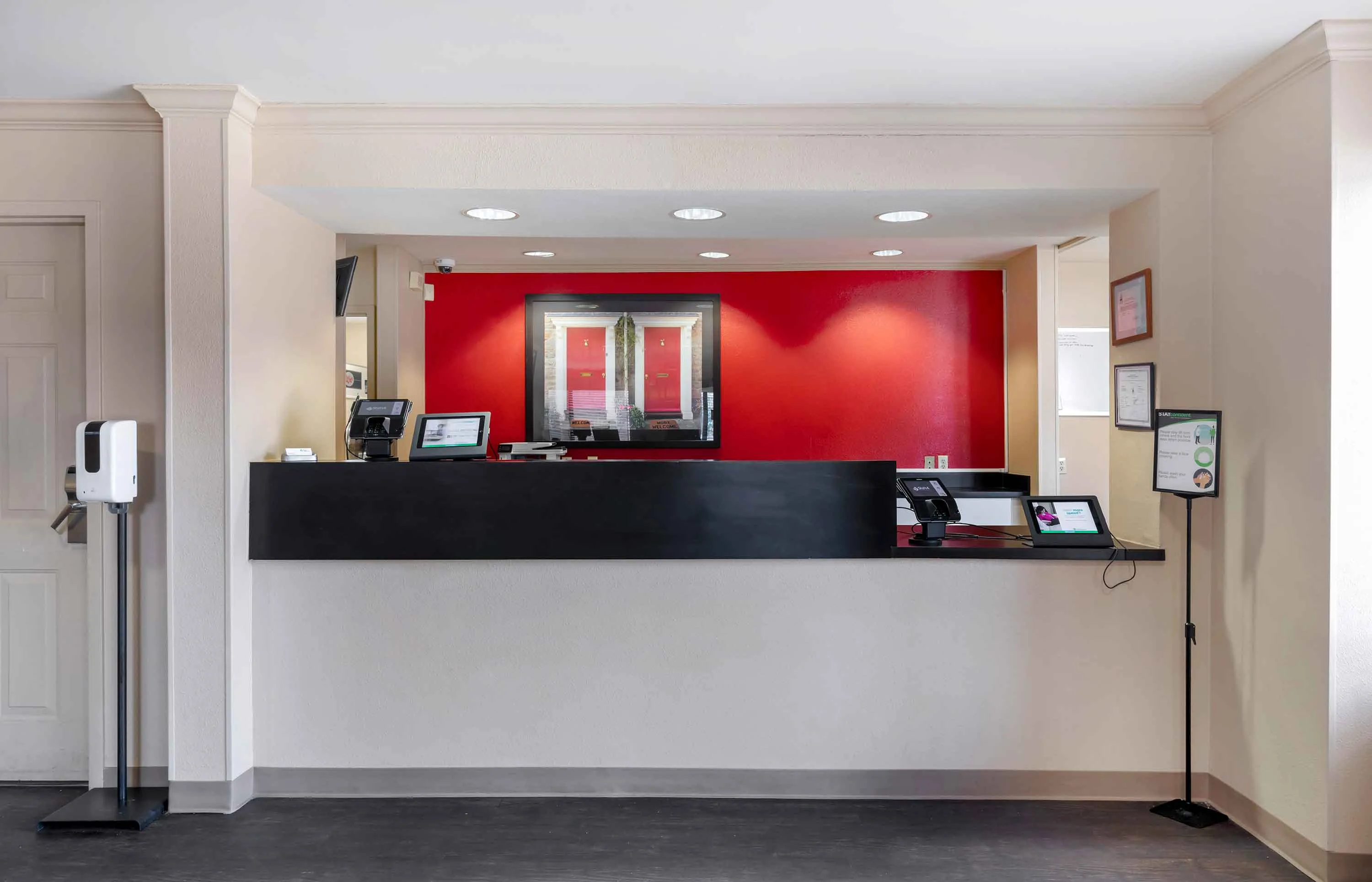 Lobby and Guest Check-in