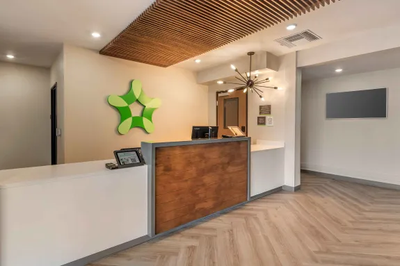 Lobby and Guest Check-in