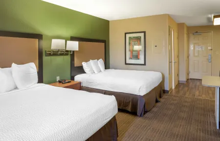 Studio Suite - 2 Full Beds