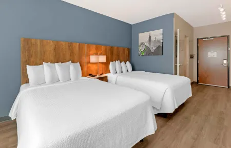 Studio Suite - 2 Queen Beds