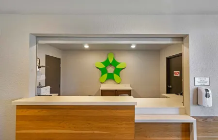 Lobby and Guest Check-in