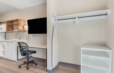 Studio Suite - 1 King Bed