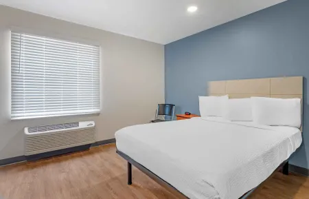 Studio Suite - 1 Full Bed