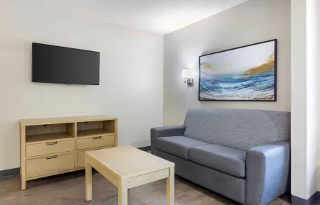 Deluxe Studio - 2 Full Beds